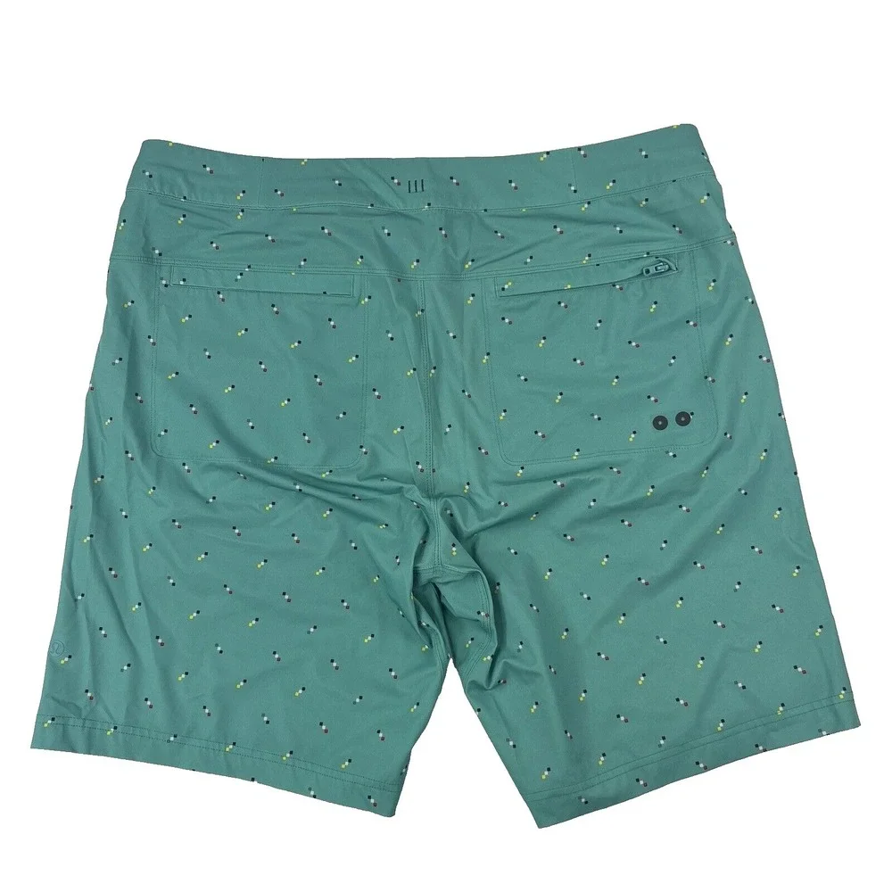 Lululemon Teal‎ w/ Design All Over Swim Board Shorts Mens Size 38 Inseam 9